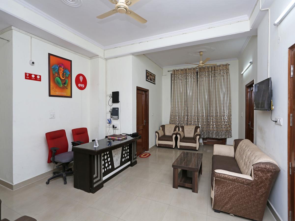 Oyo 8910 Celeste Inn Greater Noida Ngoại thất bức ảnh