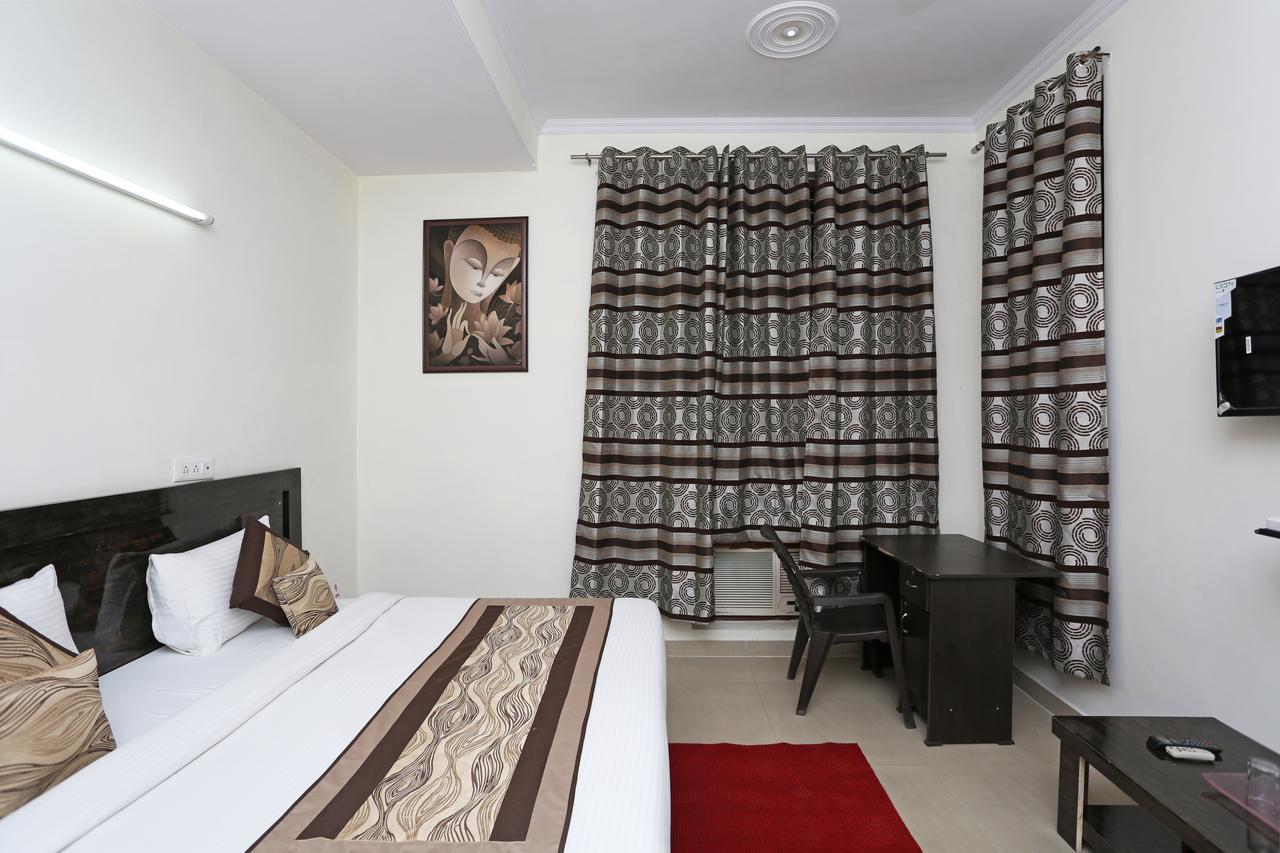 Oyo 8910 Celeste Inn Greater Noida Ngoại thất bức ảnh