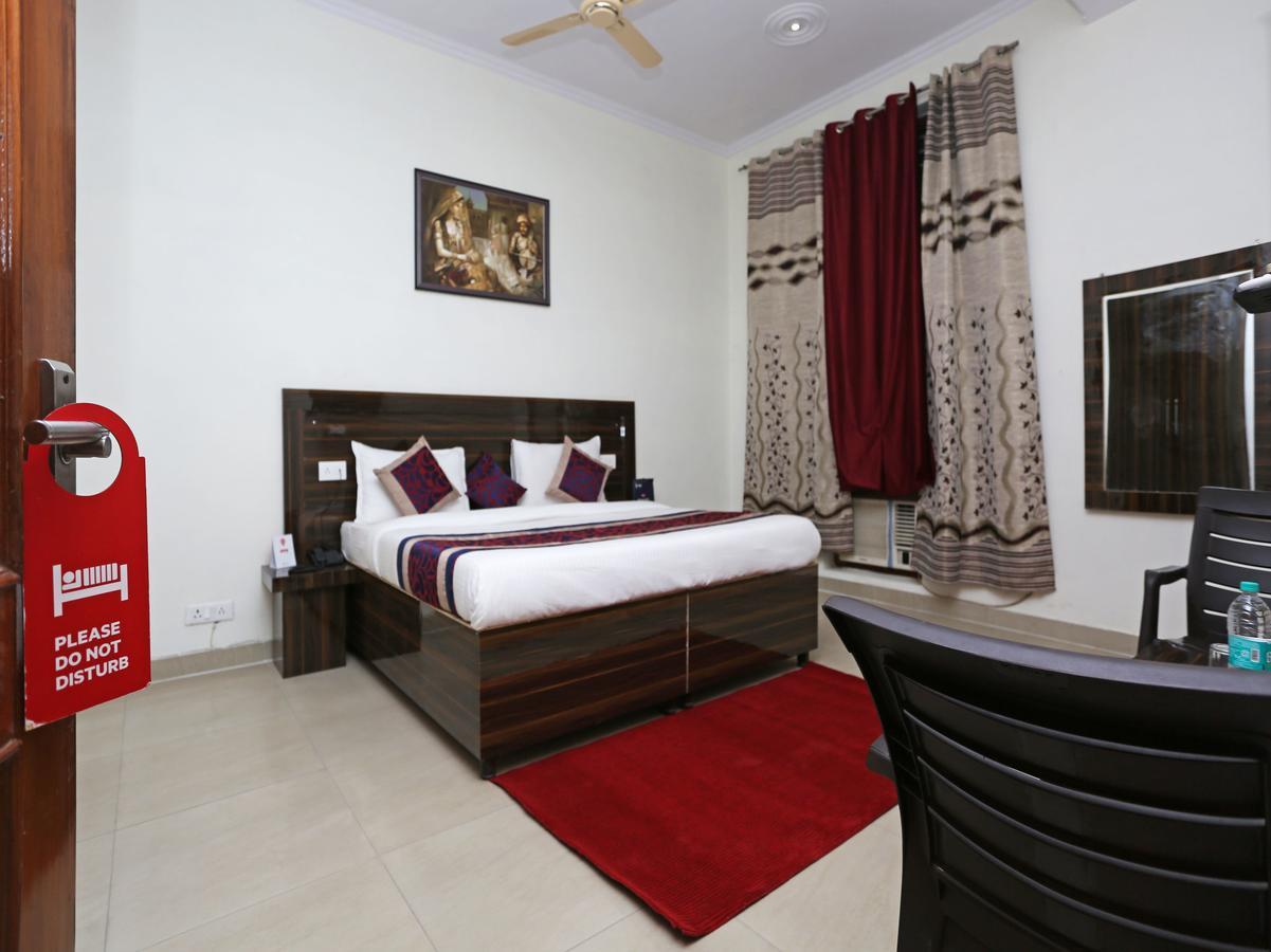 Oyo 8910 Celeste Inn Greater Noida Ngoại thất bức ảnh