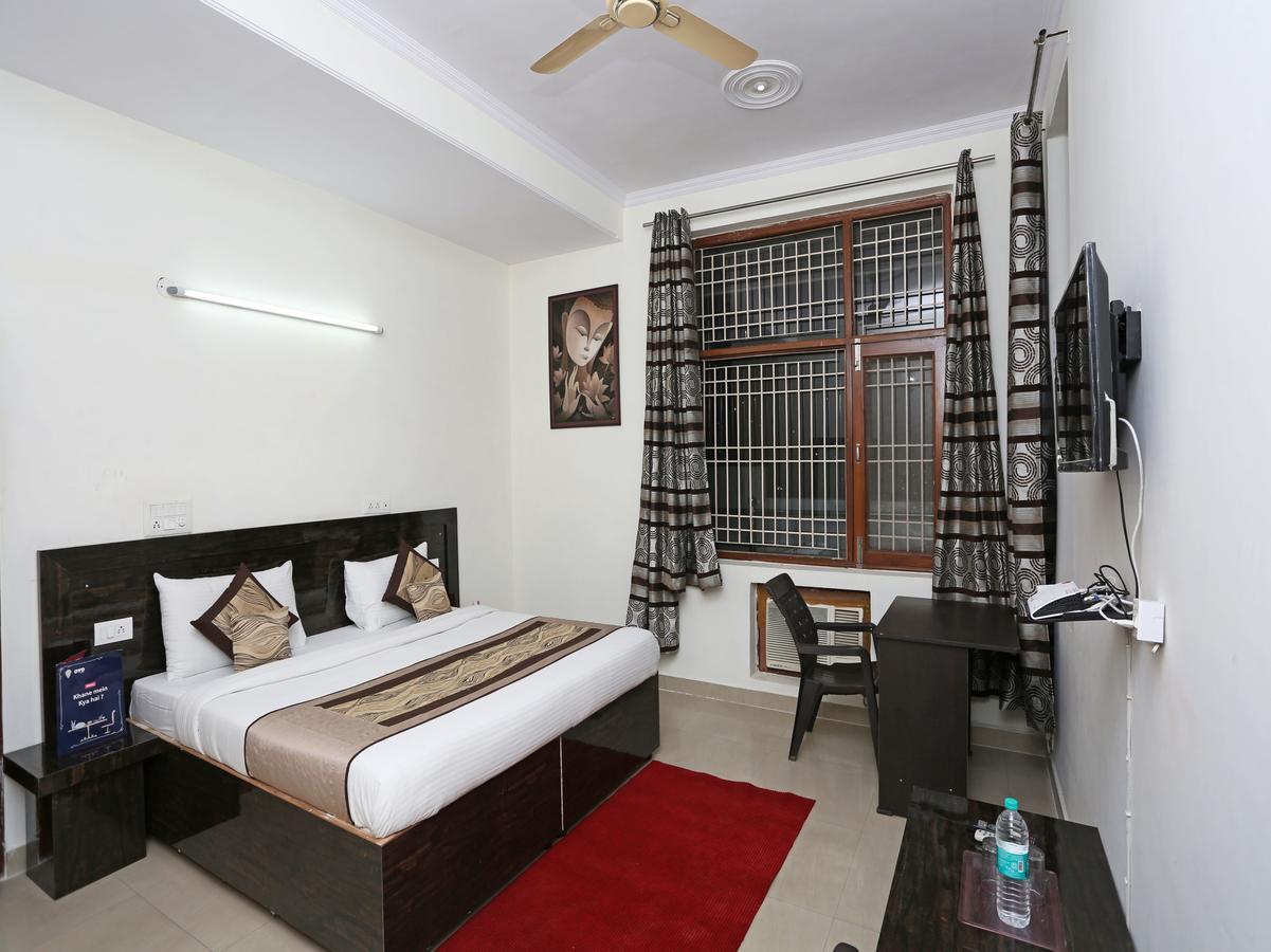 Oyo 8910 Celeste Inn Greater Noida Ngoại thất bức ảnh